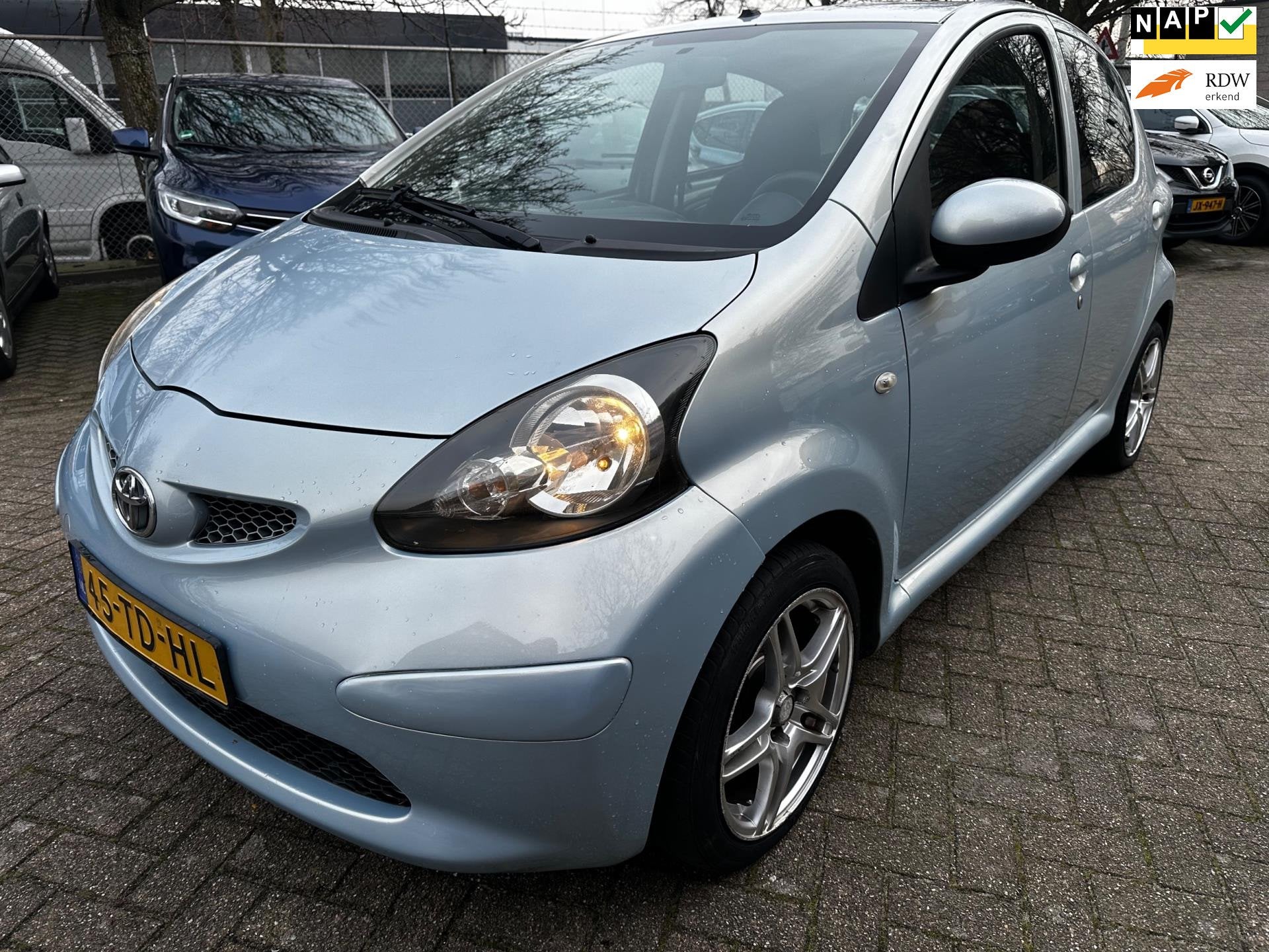 Toyota Aygo 1.0-12V +,NW APK, Voorwielaandrijving, Gebruikt, 68 pk, Origineel Nederlands