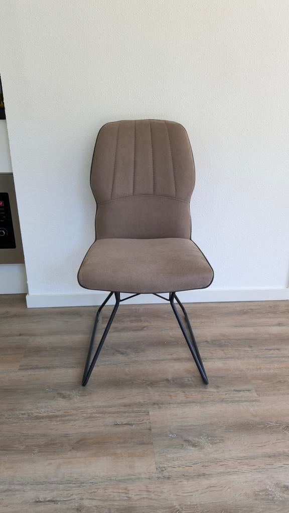 4 XOOON eetkamerstoelen taupe met zwarte poten, Ophalen, Gebruikt, Bruin, Stof