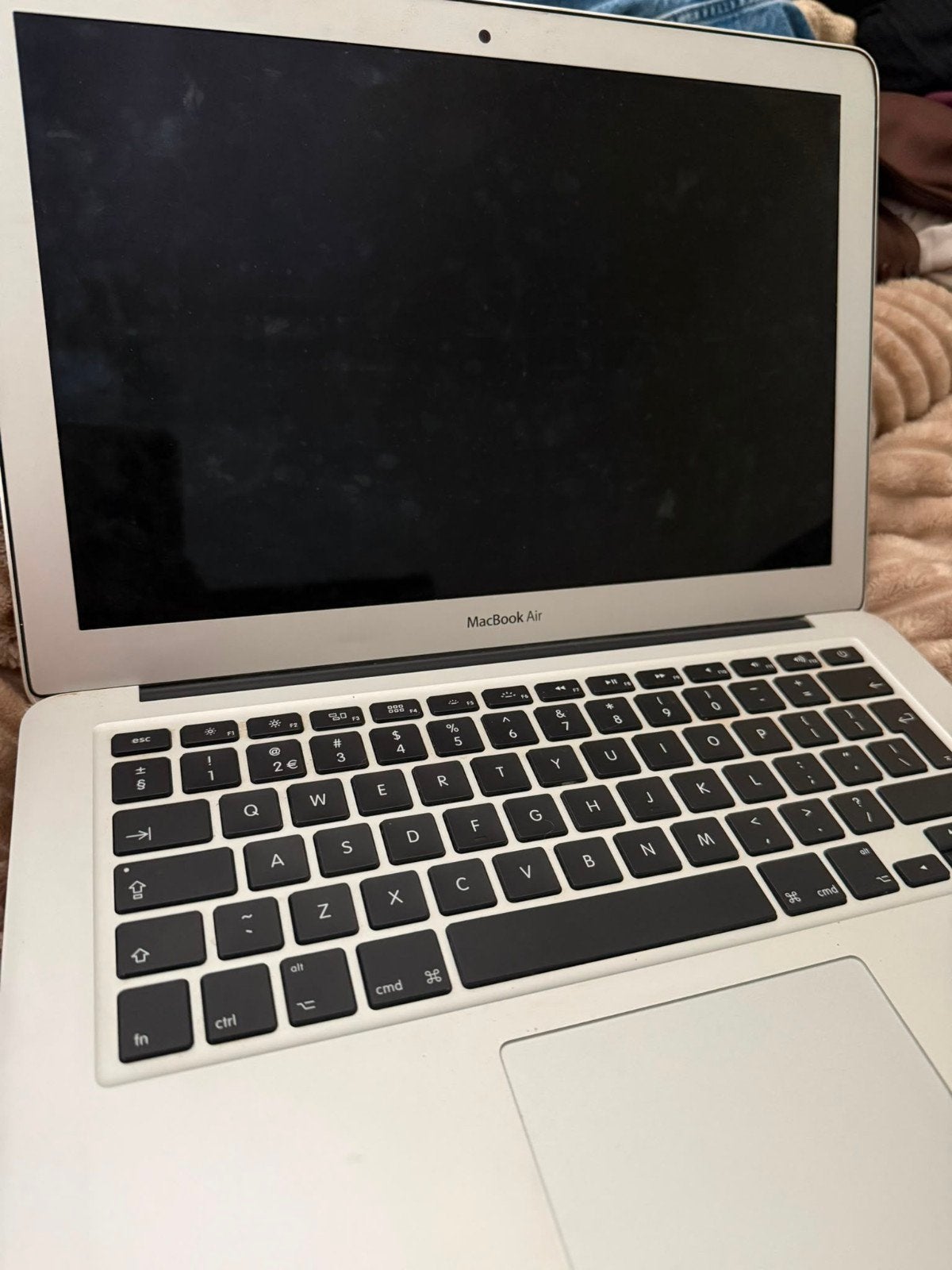 MacBook Air 13-inch (Early 2015) - 121 GB opslag, Gebruikt, Qwerty, 13 inch, Minder dan 2 Ghz