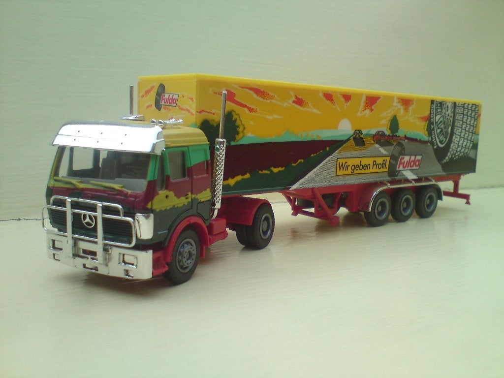 Herpa Mercedes NG dichte trailer Fulda., Ophalen of Verzenden, Gebruikt, Bus of Vrachtwagen, Herpa