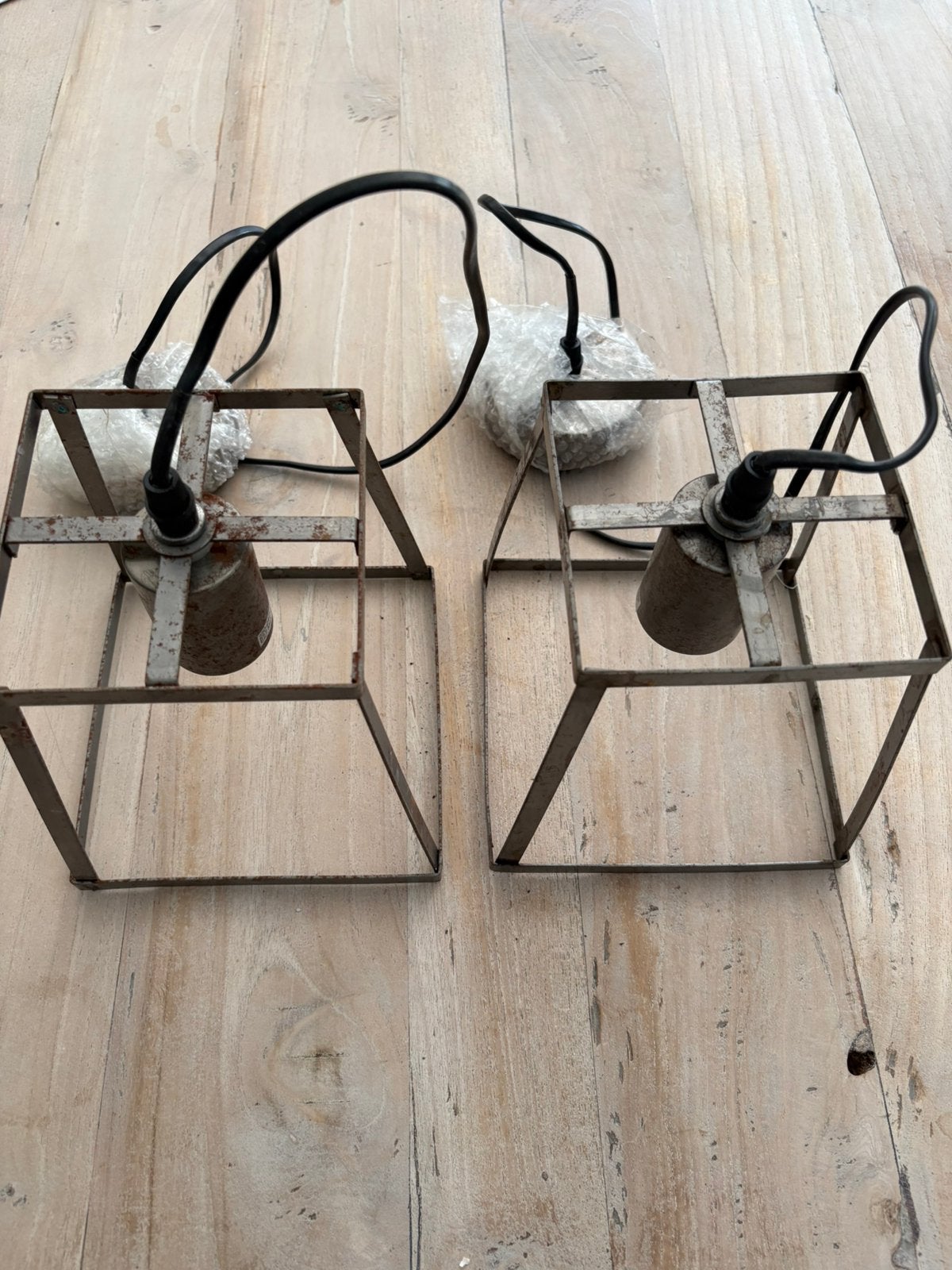 2 hanglampen “oud” look, nieuw nooit gebruikt, Old modern, Nieuw, Metaal, E27 (groot)