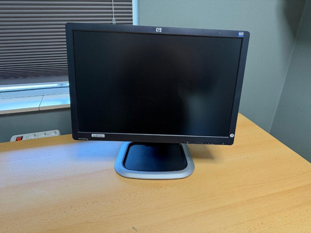 22 inch monitor, Computers en Software, Monitoren, Ophalen, Gebruikt, In hoogte verstelbaar, Overige typen