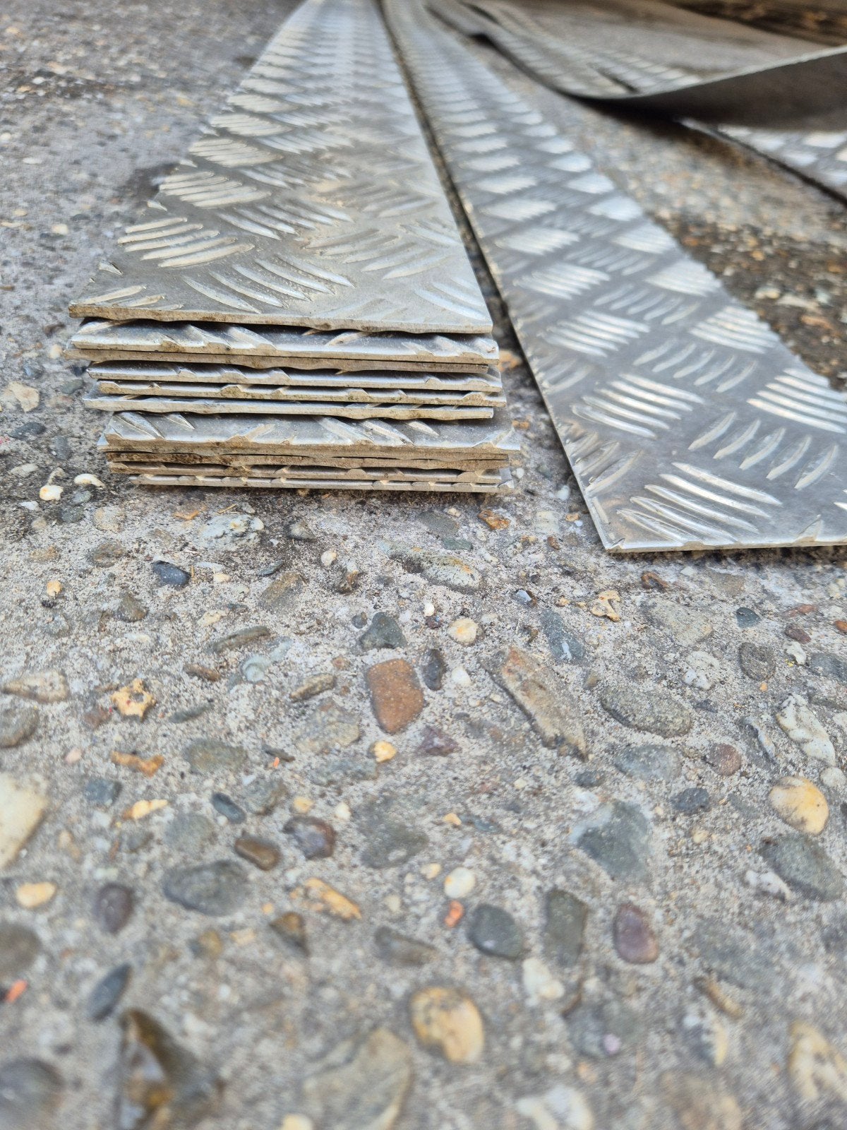 RVS Traanplaat strips 14 stuks 300cm x 10cm x 4mm, Doe-het-zelf en Verbouw, Metalen, Ophalen of Verzenden, Gebruikt, Overige metalen