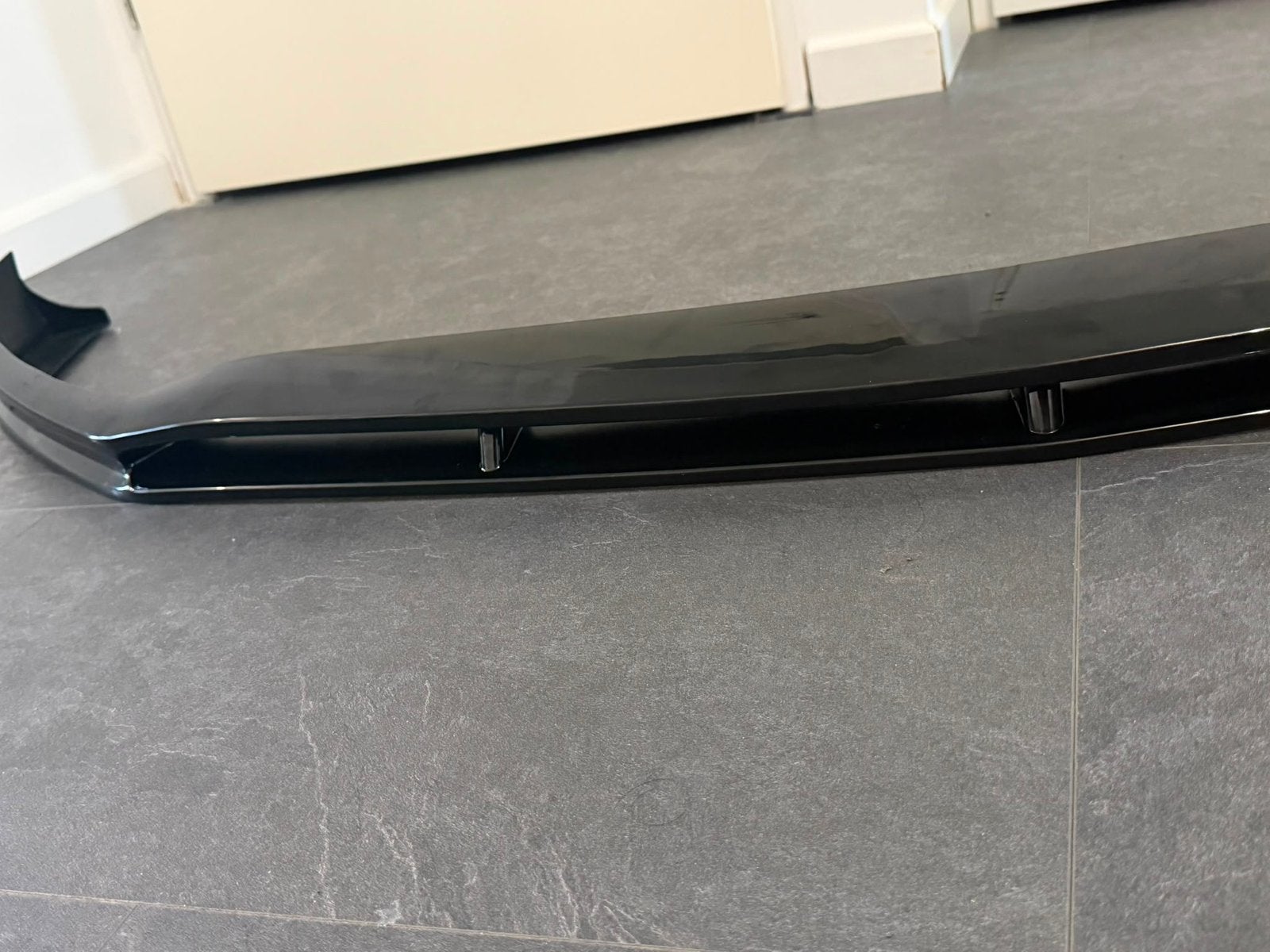 Voor spoiler Mercedes A klasse zwart, Ophalen