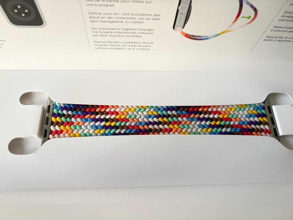 Apple Watch Pride Edition Braided Solo Loop 42/44/45/46/49mm, Bandje, Ophalen of Verzenden, Zo goed als nieuw, Apple
