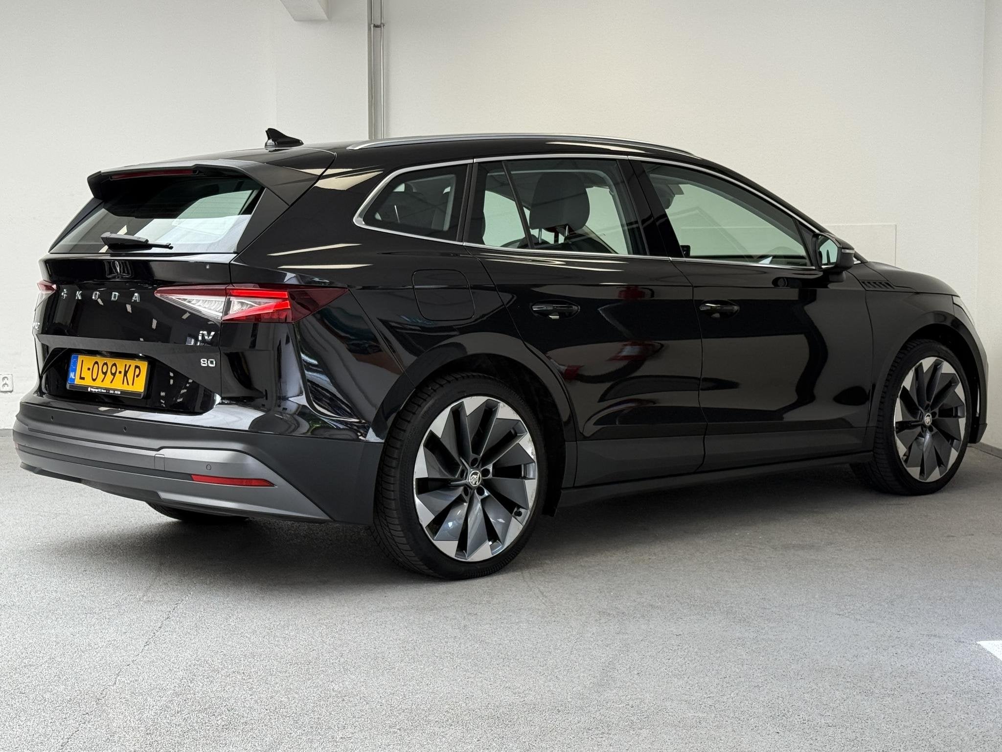 Skoda Enyaq iV 80 | TREKHAAK | CAMERA | SOH 94% | 1e-EIG |, Auto's, Dealer onderhouden, Achterwielaandrijving, Gebruikt, 80 kWh