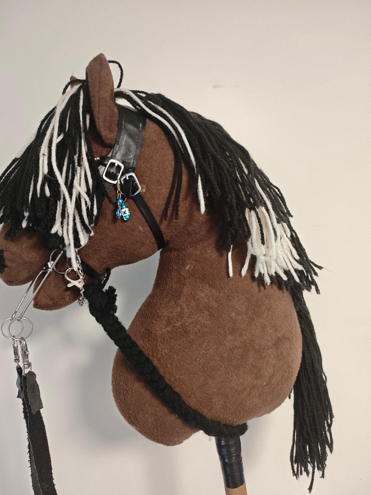 Mooie hobby Horse met veel tuig, Ophalen of Verzenden