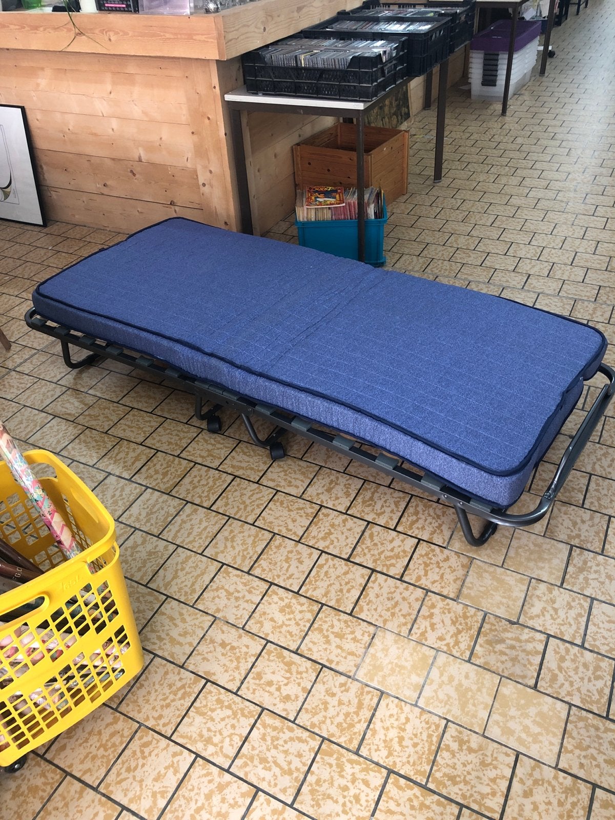 Opvouwbaar logeerbed met matras - Ideaal voor gasten, Ophalen, Gebruikt, Eenpersoons, Blauw