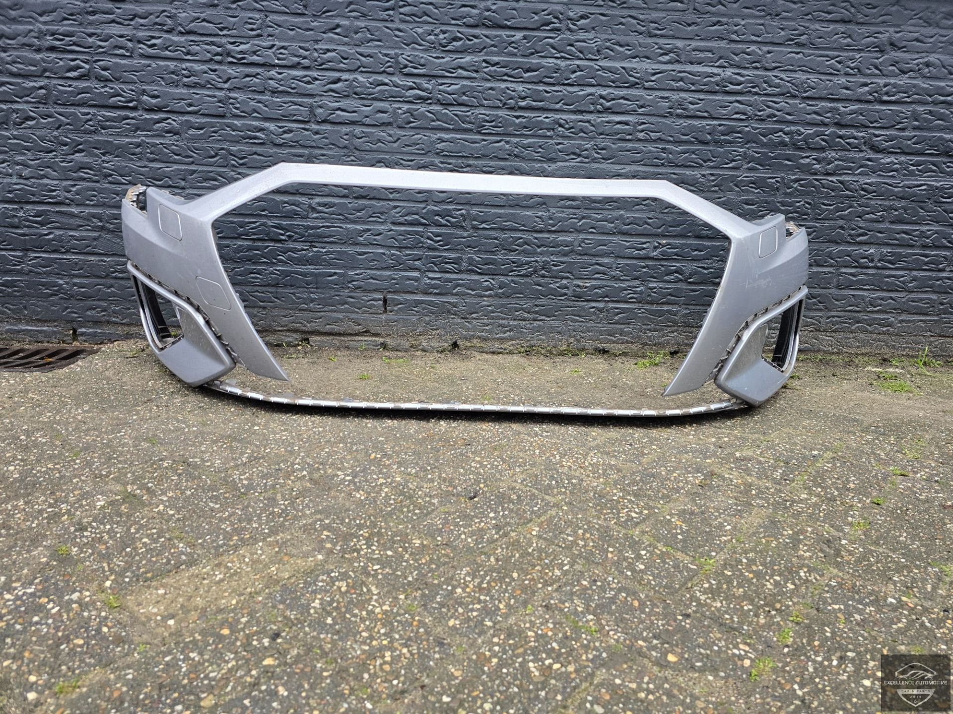 Audi A3 8Y 2020-2024 Voorbumper Bumper 6xPDC KLS Origineel!, Gebruikt, AUDI AG, Auto-Union-Strasse 1
85045  Ingolstadt, DE, Kundenbetreuung@audi.de