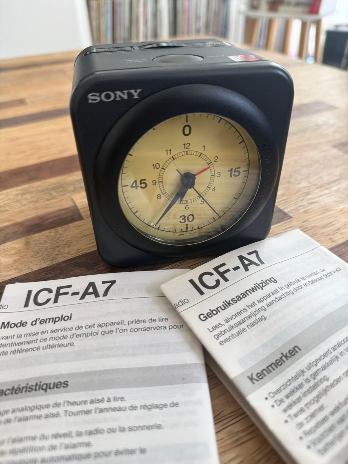 Sony ICF-A7 Quartz FM/AM vintage wekkerradio, Witgoed en Apparatuur, Wekkers, Ophalen of Verzenden, Zo goed als nieuw, Analoog