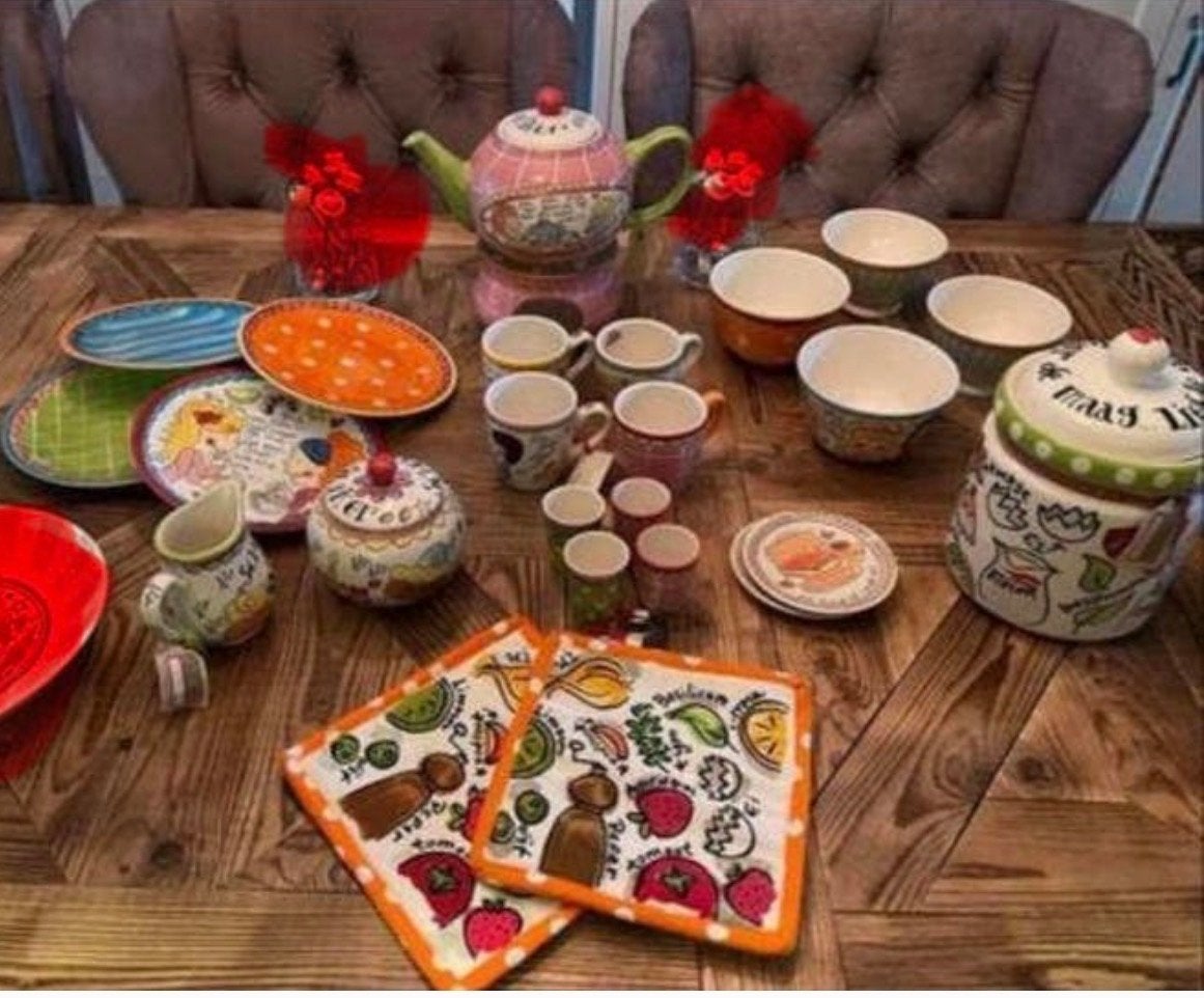 Blond servies 24 st nieuw met gratis voorraadpot (scheurtje), Blond Amsterdam, Nieuw, Ophalen of Verzenden, Aardewerk