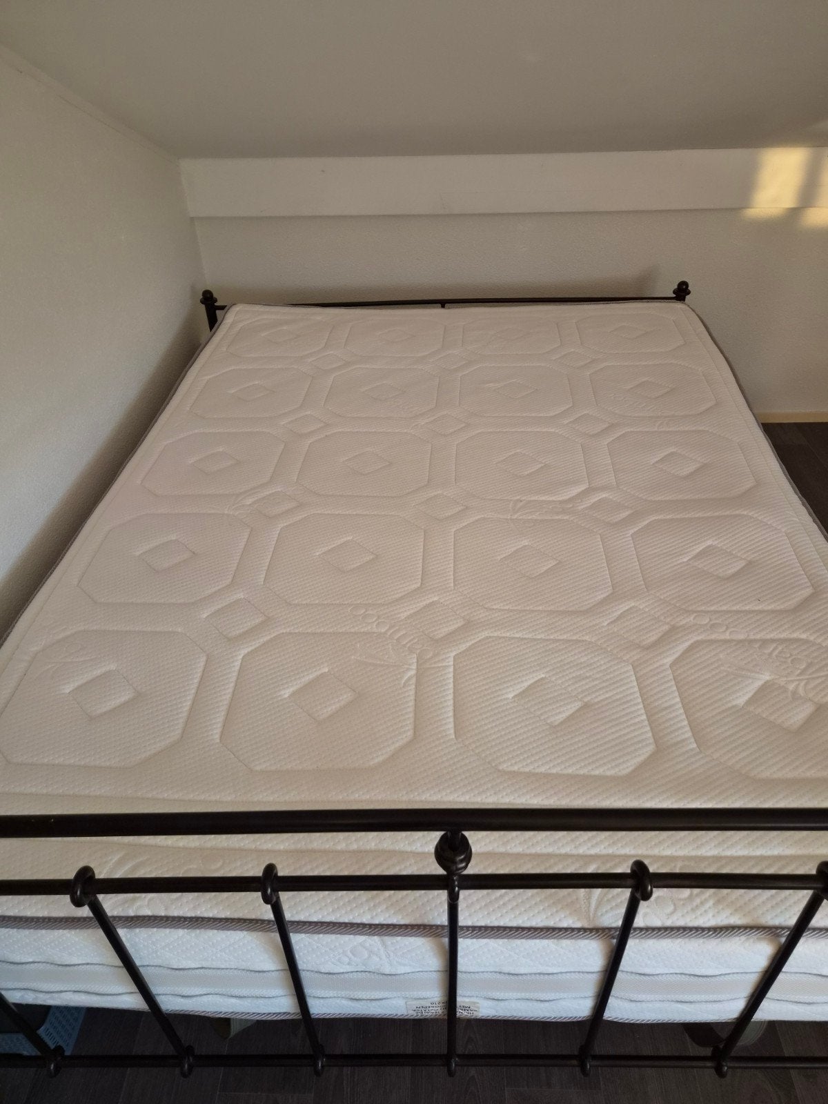 z.g.a.n. micropocket matras 160x210  + evt gratis bed, Huis en Inrichting, Ophalen, 210 cm, Tweepersoons, Zo goed als nieuw