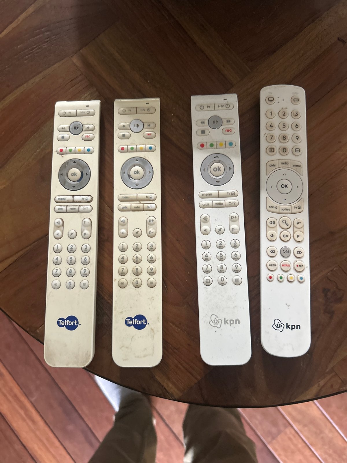 Afstandsbedieningen Telfort en KPN - 4 stuks, Ophalen of Verzenden, Gebruikt, Origineel, Tv