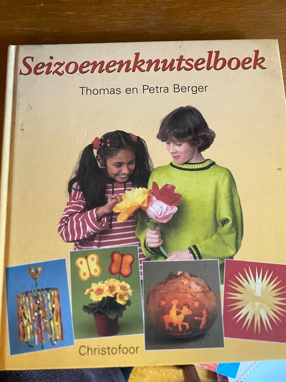 Seizoenenknutselboek - Thomas en Petra Berger, Ophalen of Verzenden, Gelezen