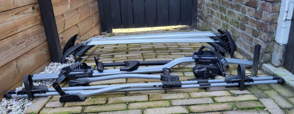 Volvo V40 last- en fietsendragers, Ophalen, Gebruikt, Dakdrager, 2 fietsen