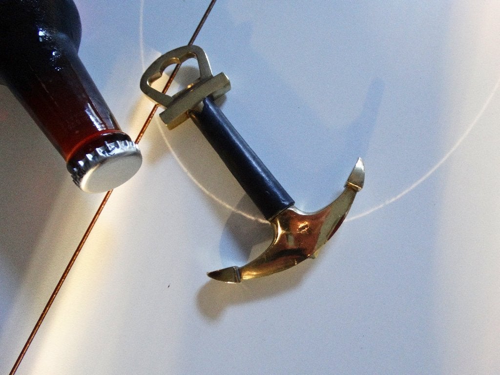 Vintage nautische flesopener in ankervorm – koperkleurig, Ophalen of Verzenden, Gebruikt, Motorboot of Zeilboot, Overige typen