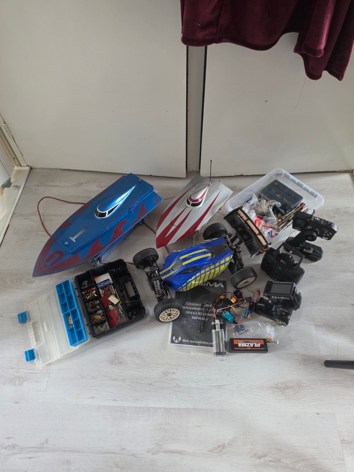 partij rc boot en auto, Ophalen of Verzenden, Schaal 1:10, Elektro