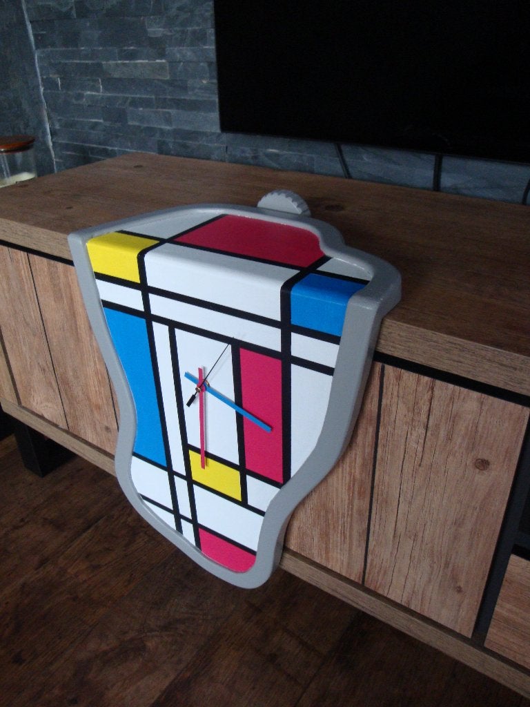 Dali-Mondriaan uurwerk, Antiek en Kunst, Ophalen, Overige onderwerpen, Wanddecoratie, 20 - 50 cm