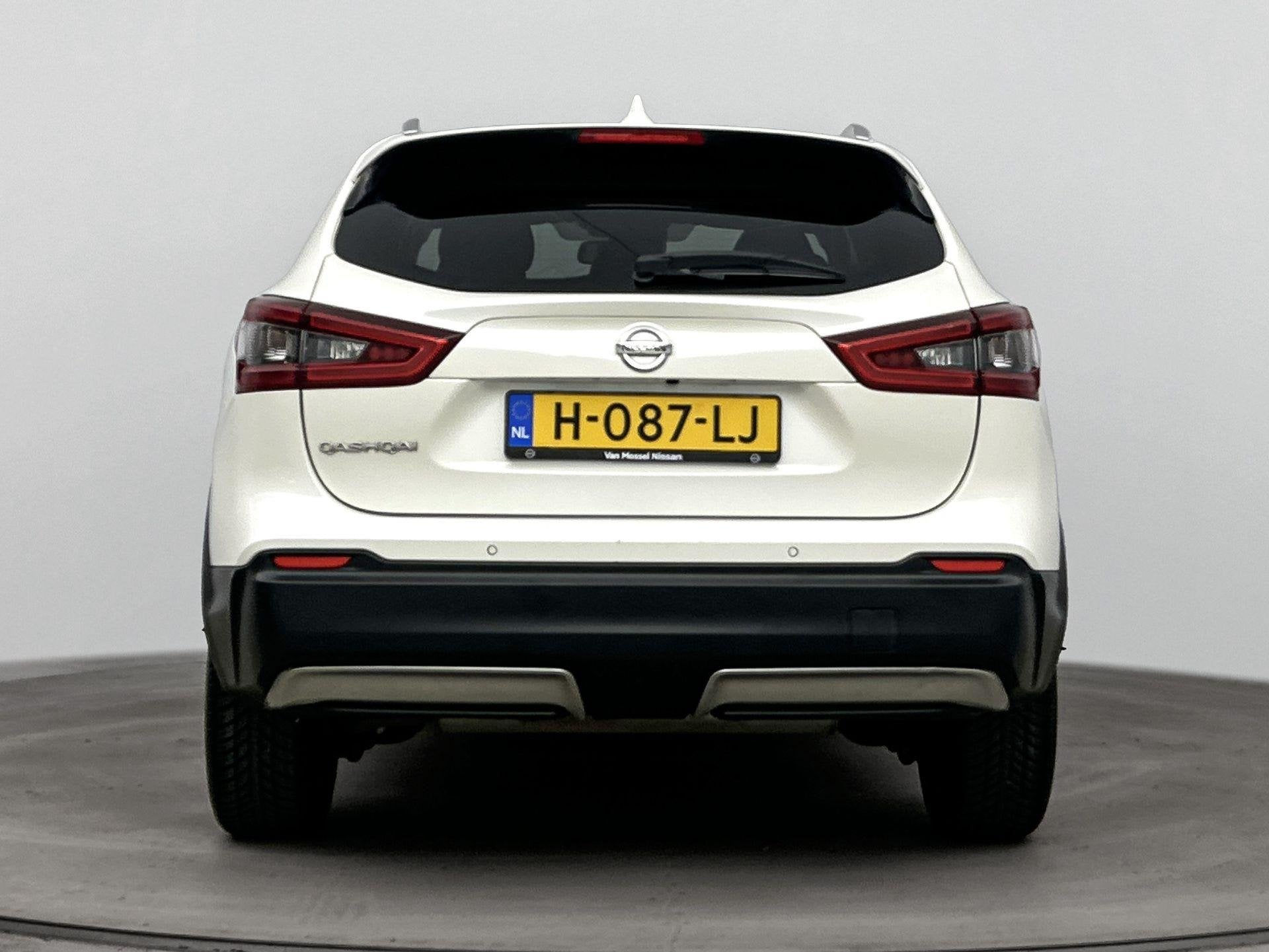 Nissan Qashqai 1.3 DIG-T N-Motion | Airco Automatisch | Arou, Auto's, Voorwielaandrijving, Dealer onderhouden, Gebruikt, Euro 6