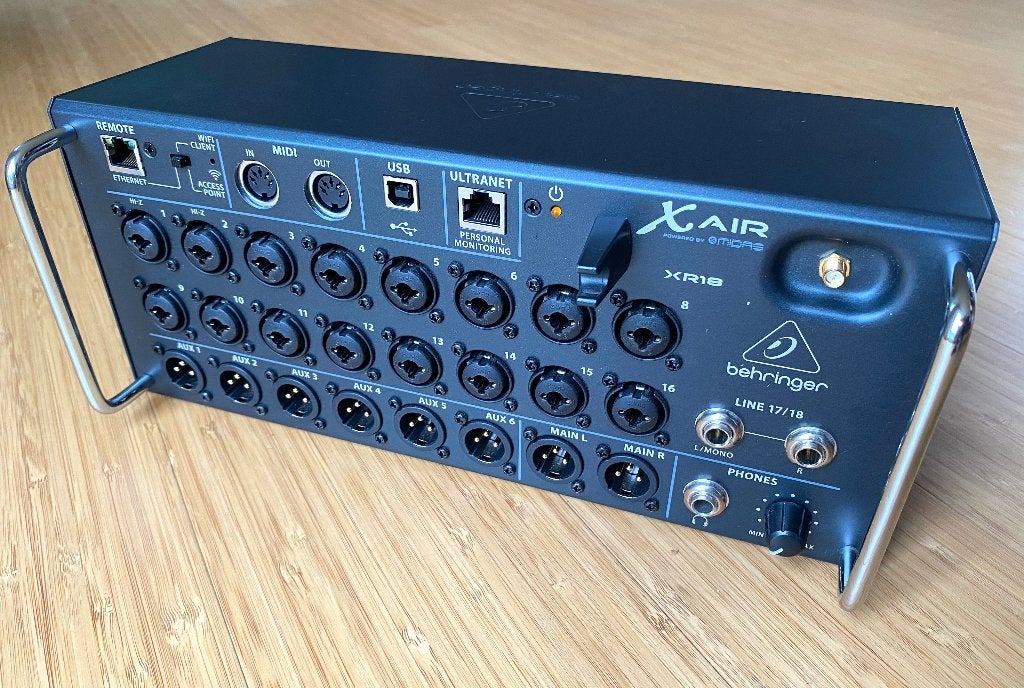 Behringer X Air XR18 digitale mixer / stage box, Muziek en Instrumenten, Ophalen of Verzenden, Gebruikt, 10 tot 20 kanalen, Microfooningang