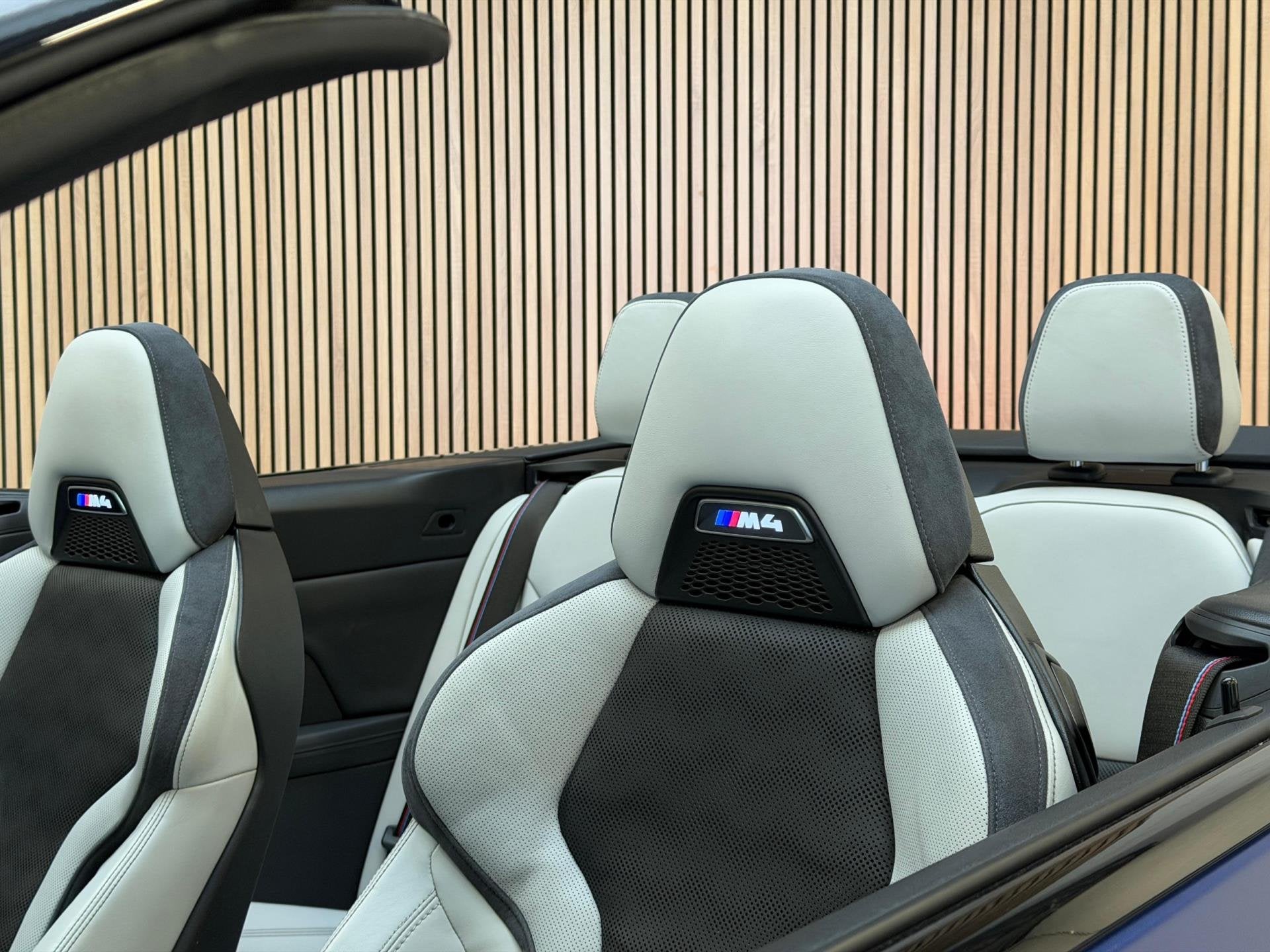 BMW M4 xDrive Competition - INDIVIDUAL KLEUR - CARBON PAKKET, Auto's, BMW, Automaat, Gebruikt, Cabriolet, Bedrijf
