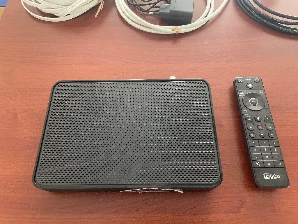 Ziggo Mediabox Next, Ophalen of Verzenden, Zo goed als nieuw, Decoder