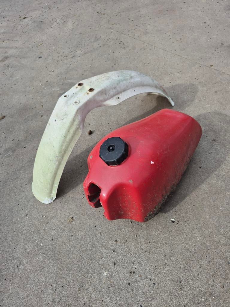 Tank en voorspatbord off the road motor, Ophalen, Gebruikt