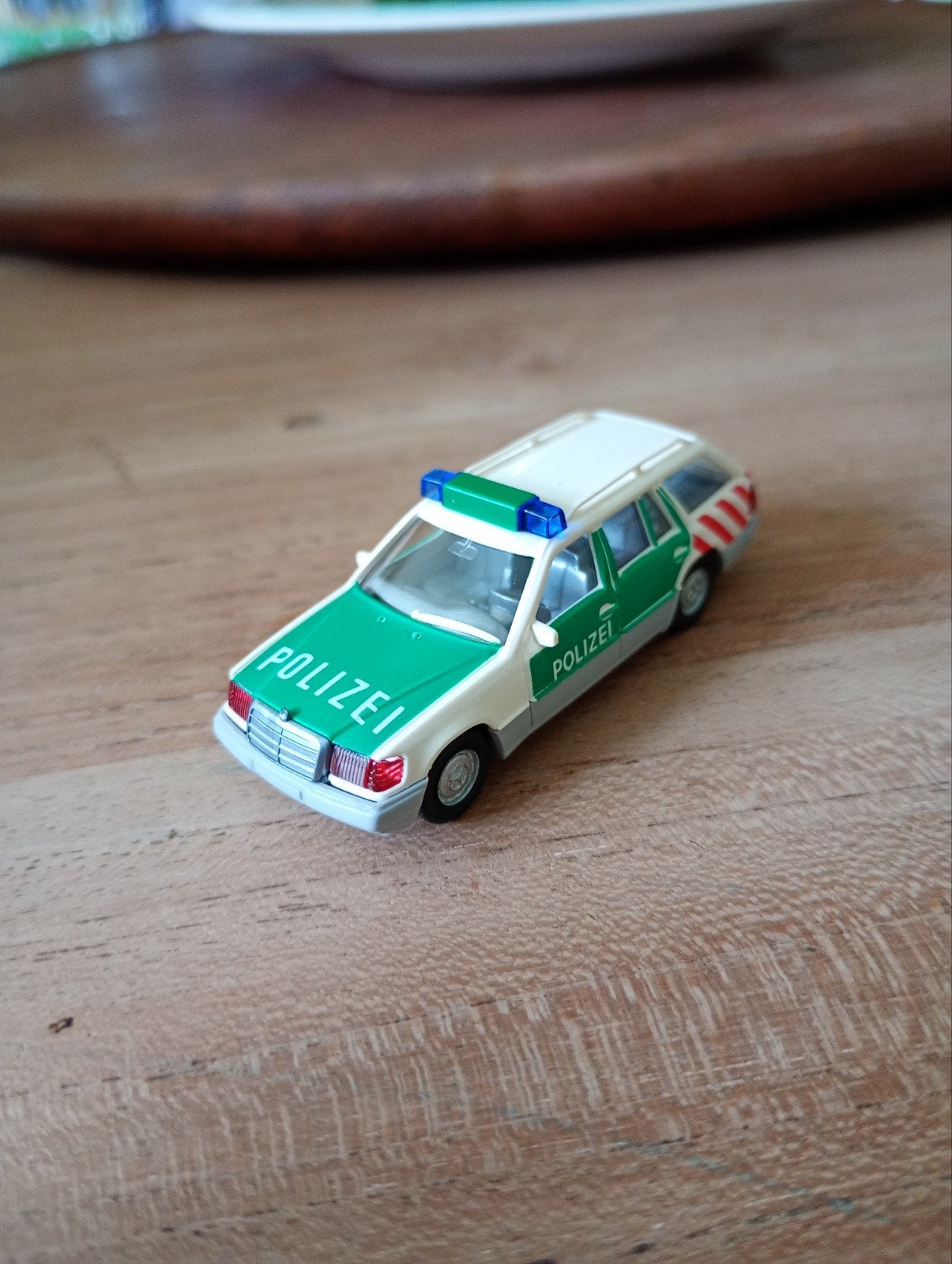 Te koop set van drie Polizei auto's

-Mercedes Benz C200 (10, Ophalen of Verzenden, Nieuw, Auto