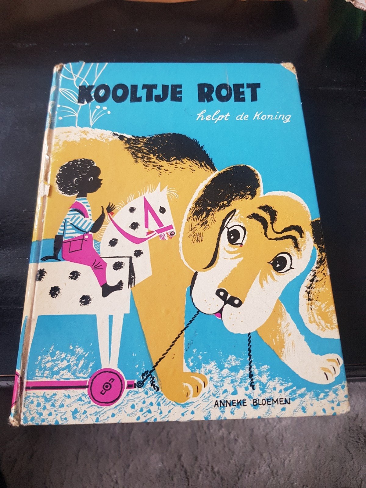 Lees Boek ~ Kooltje roet helpt dd koning, Ophalen of Verzenden, Gelezen, Fictie algemeen