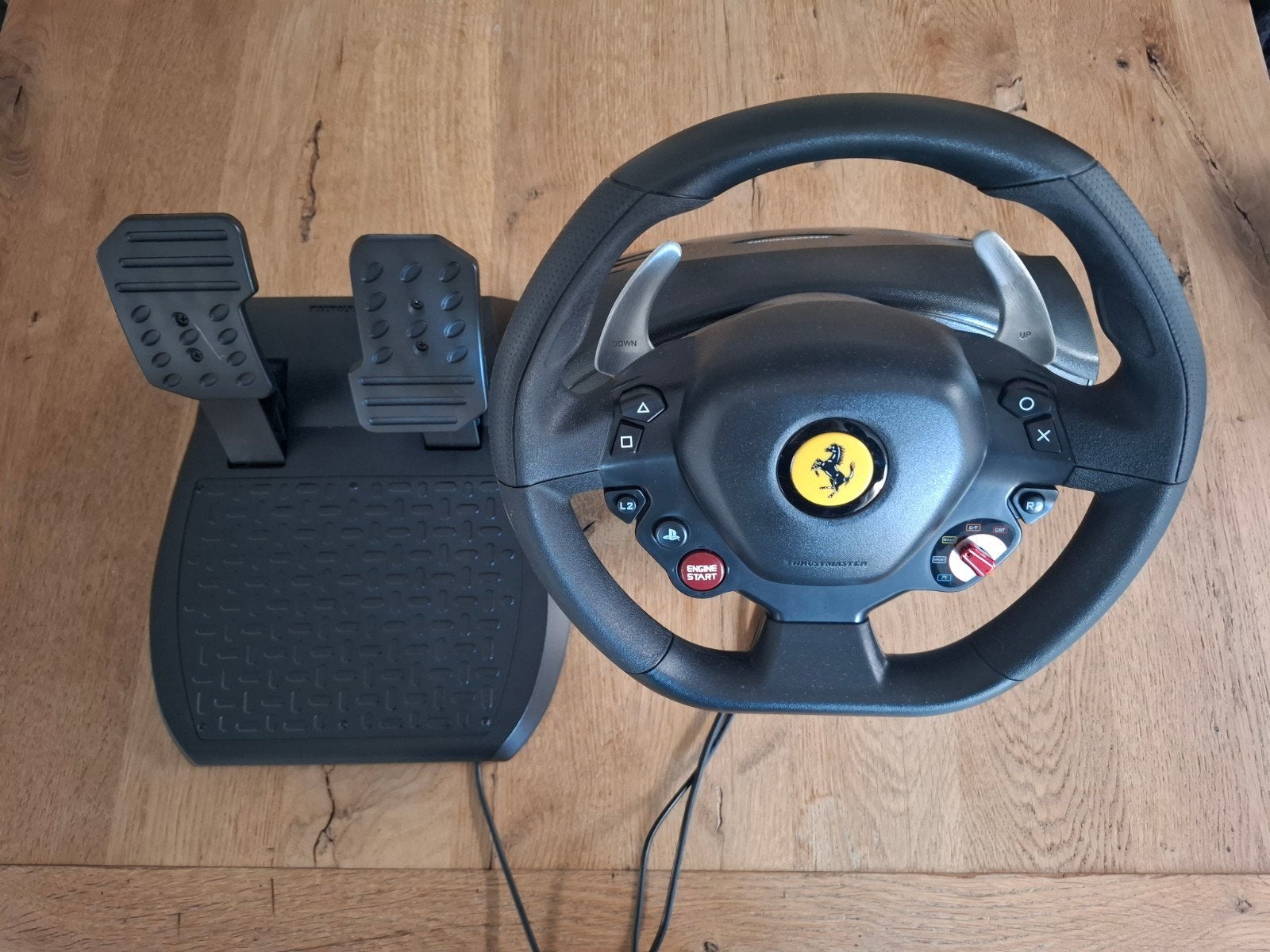 Thrustmaster T80 RW Ferrari 488 GTB racestuur met pedalen, Ophalen of Verzenden, Overige merken, Zo goed als nieuw
