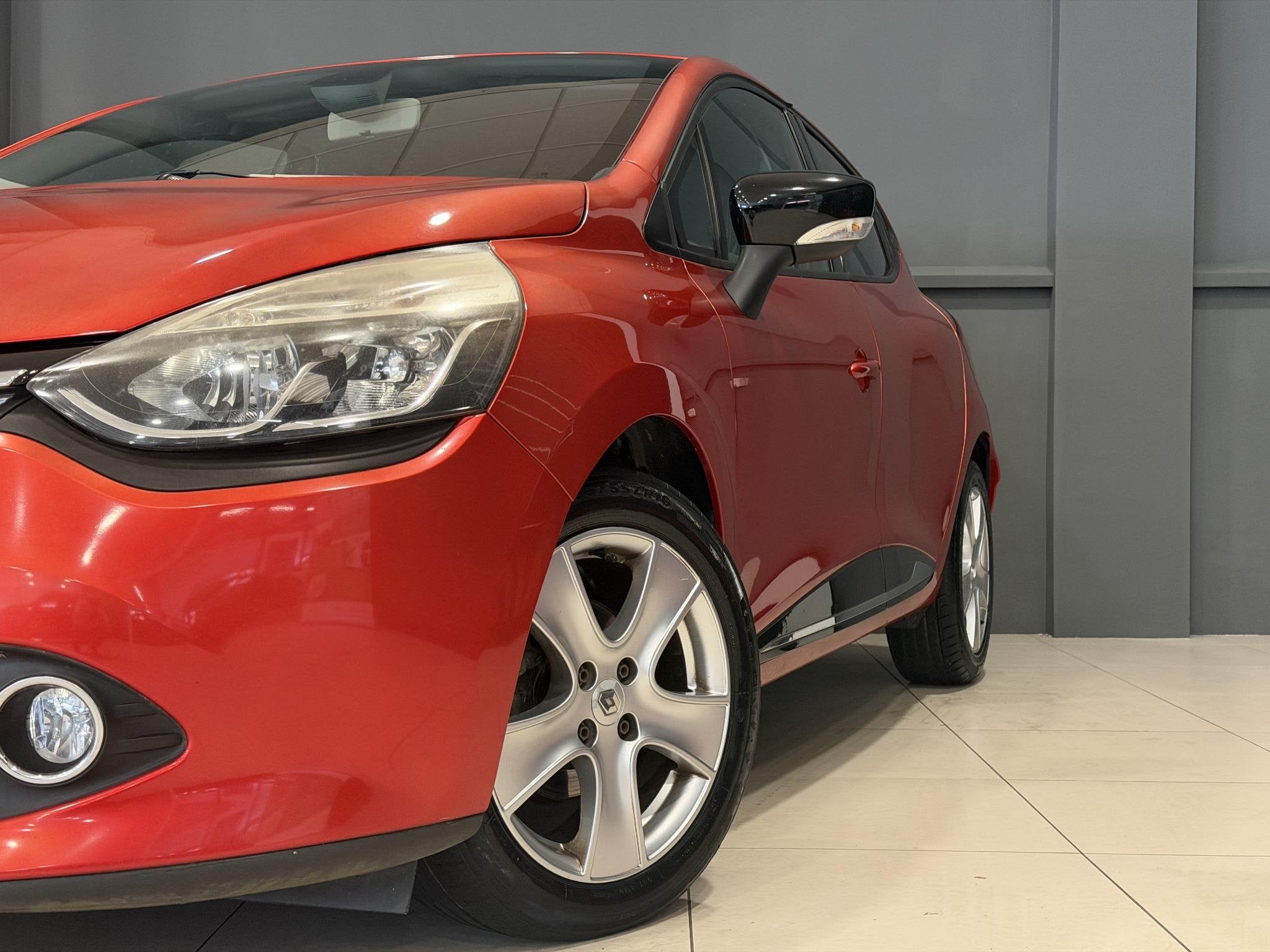 Renault Clio 0.9 TCe Dynamique | Climate Control | R-Link Na, Voorwielaandrijving, Stof, 540 kg, Automatische klimaatregeling