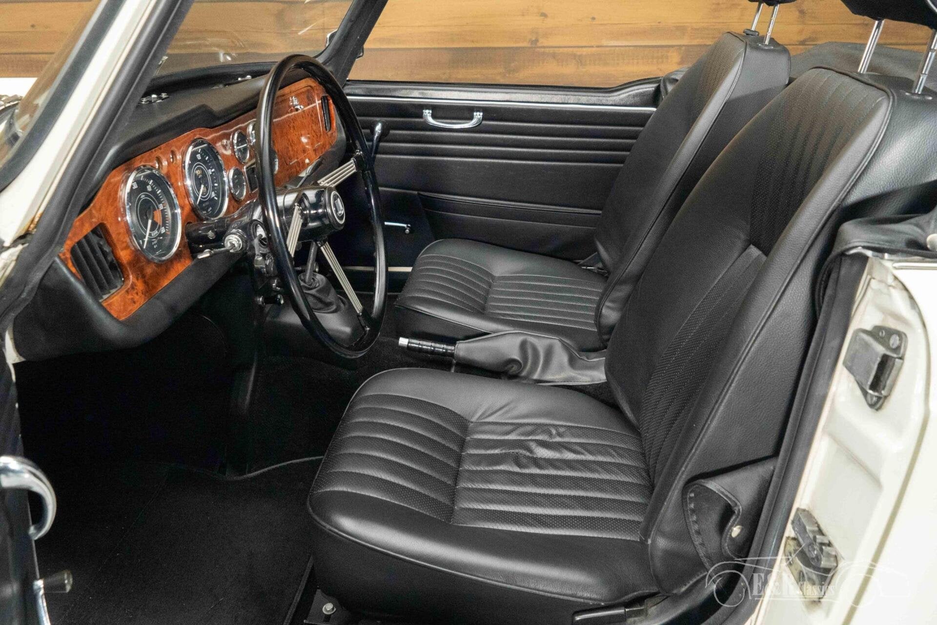 Triumph TR4A IRS Cabriolet | 1966, foto 11