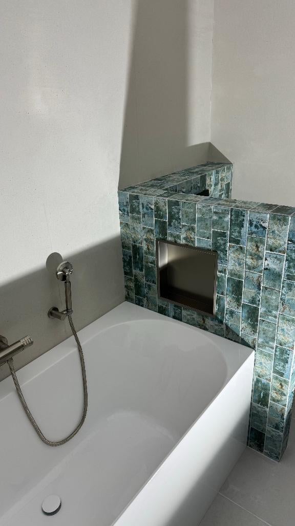 Foto 4 van Badkamerrenovatie 4600€Toiletrenovatie 2300€