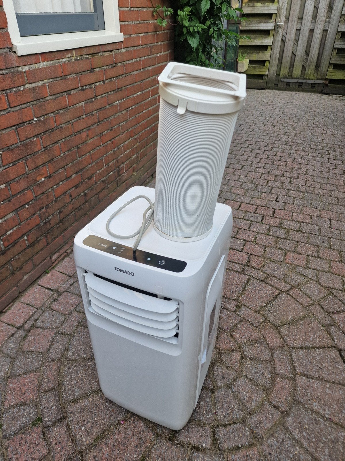 Tomado, Ophalen, Minder dan 60 m³, 3 snelheden of meer, Zo goed als nieuw