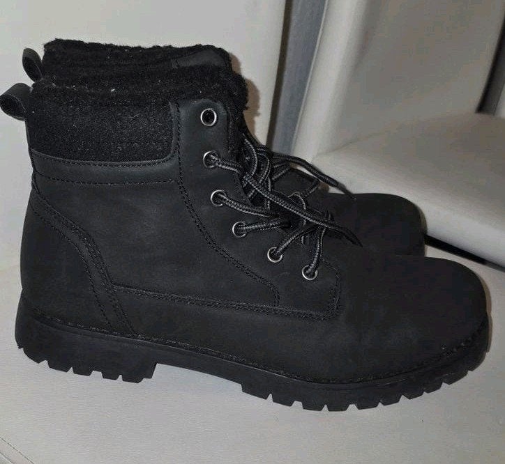 Pier One Zwarte Boots Maat 40 - Zo goed als nieuw, Zwart, Boots, Pier One, Ophalen of Verzenden