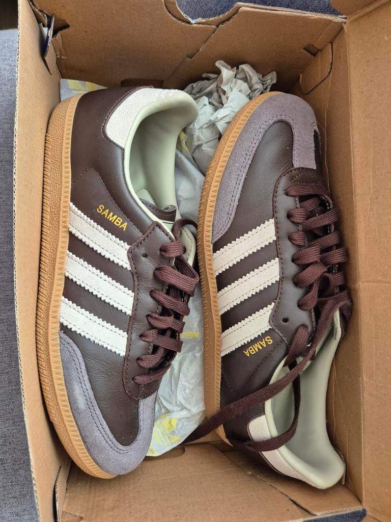 Nieuwe adidas samba bruin. Mt 40 2/3, Ophalen of Verzenden, Nieuw, Bruin