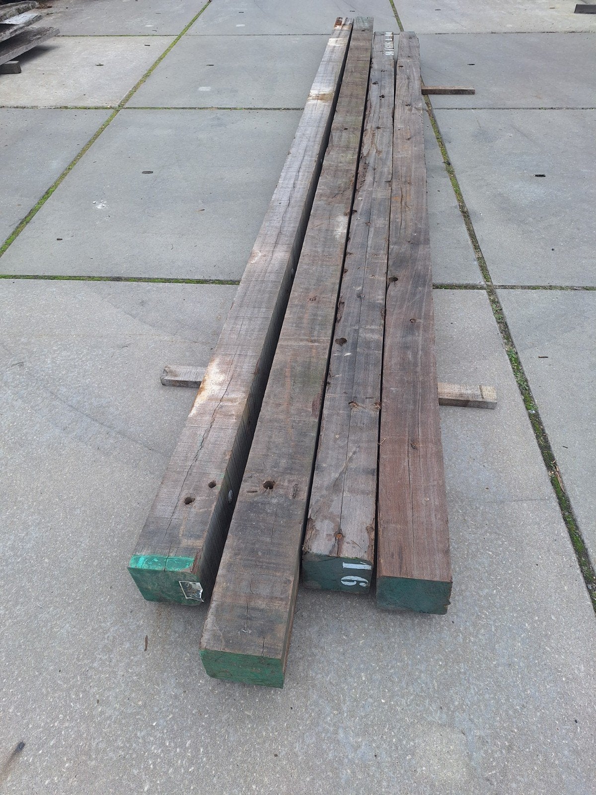 4 stuks azobe palen 15x15cm 450 / 500cm hardhout