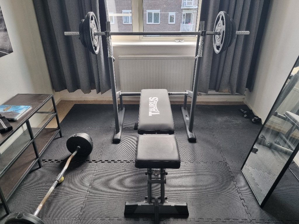 Taurus Krachtstation met halterbank en gewichten, Sport en Fitness, Ophalen, Gebruikt, Krachtstation, Metaal