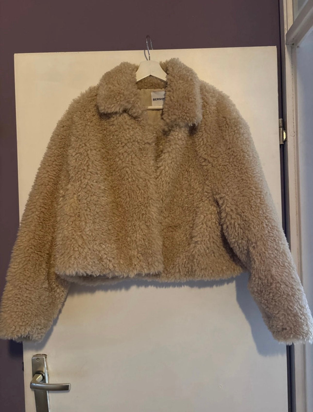 Bershka teddy jas maat l, Ophalen of Verzenden, Zo goed als nieuw, Beige