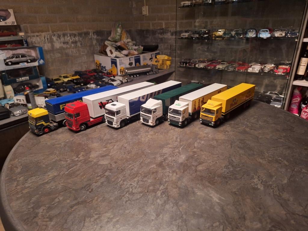 Model Vrachtwagen tekno 1:50 5 stuks DAF 95 400 ati  95 Xf, ModelVrachtwagen 1:50 6 stuks DAF 95 400 ati  95 Xf, Zo goed als nieuw