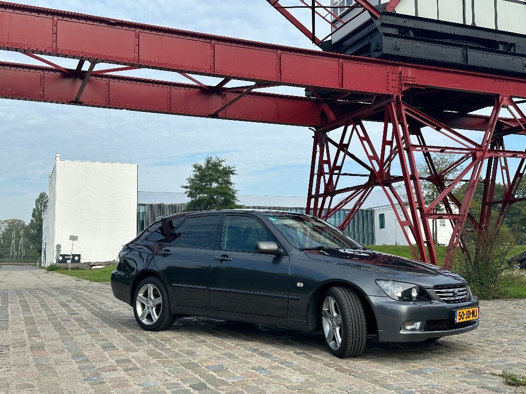 Lexus IS 300 Sportcross Executive, Automaat, Particulier, Xenon verlichting, 1515 kg