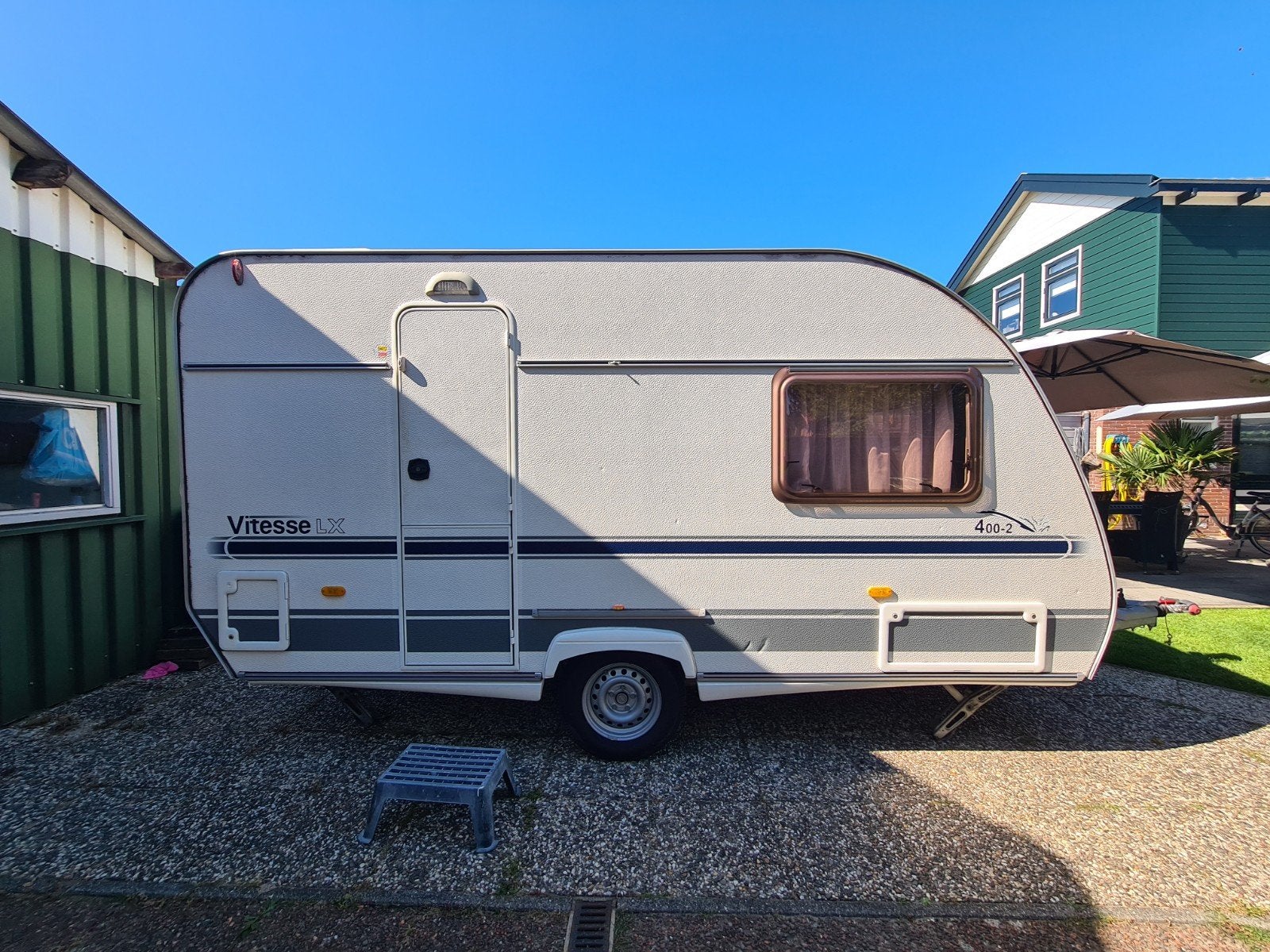 Beyerland Vitesse 400/2, wit met blauwe striping, Rondzit, Particulier, 4 tot 5 meter, Beyerland