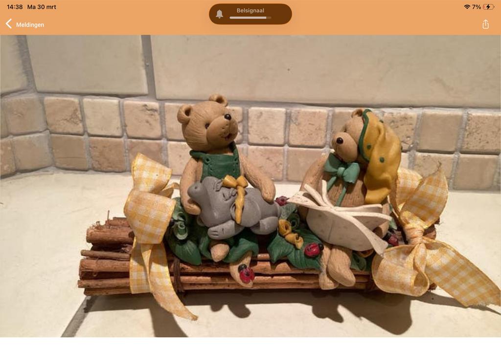 Fimo klei handgemaakt beertjes op hout decoratie, Verzamelen, Beelden en Beeldjes, Ophalen of Verzenden, Zo goed als nieuw, Dier