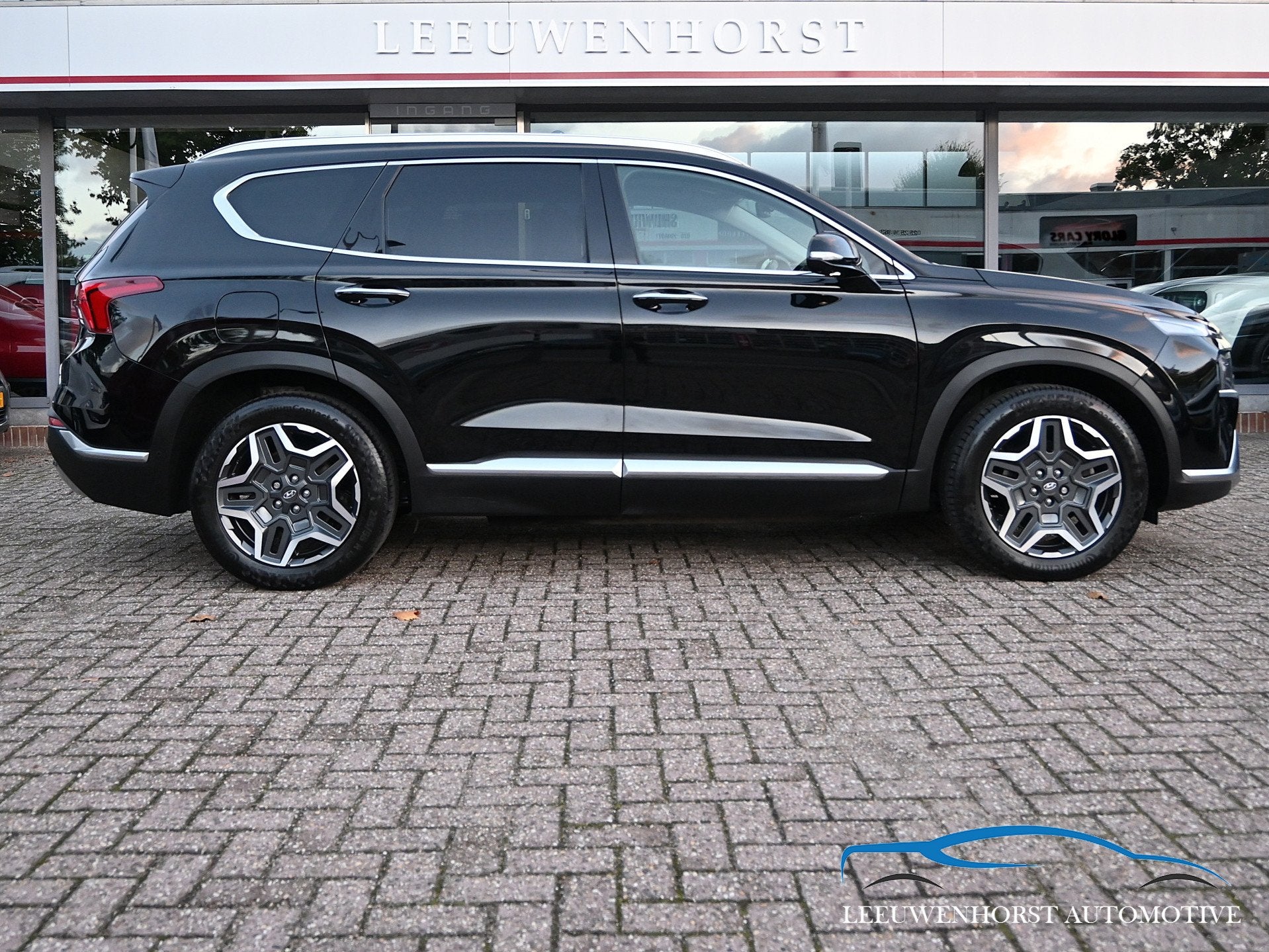 Hyundai Santa Fe 1.6 T-GDI PHEV Premium Sky, 4WD, SOH 96%, f, Auto's, Santa Fe, Gebruikt, 4 cilinders, Zwart