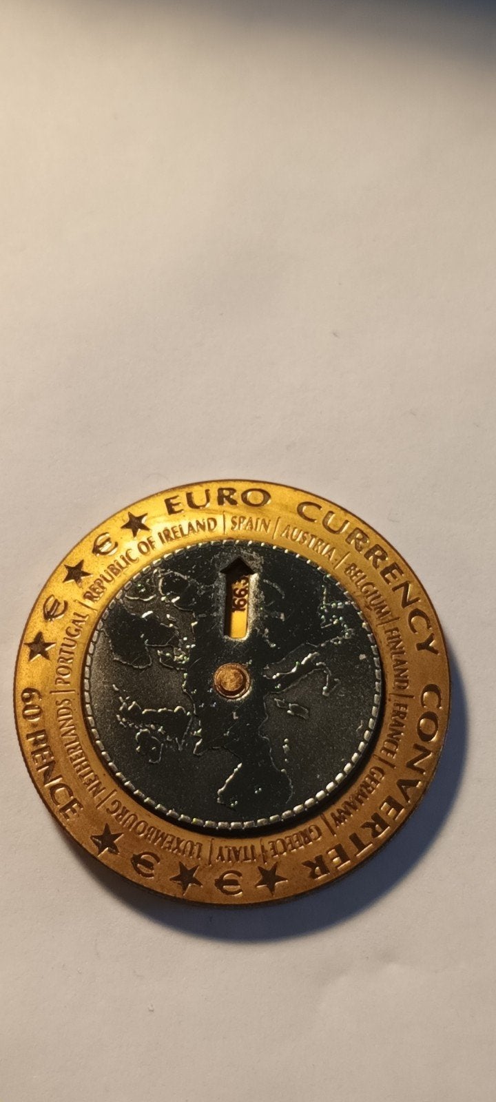 Isle of Man 2002 Elizabeth II 60 Pence Euro Converter, Ophalen of Verzenden, Overige landen, Losse munt