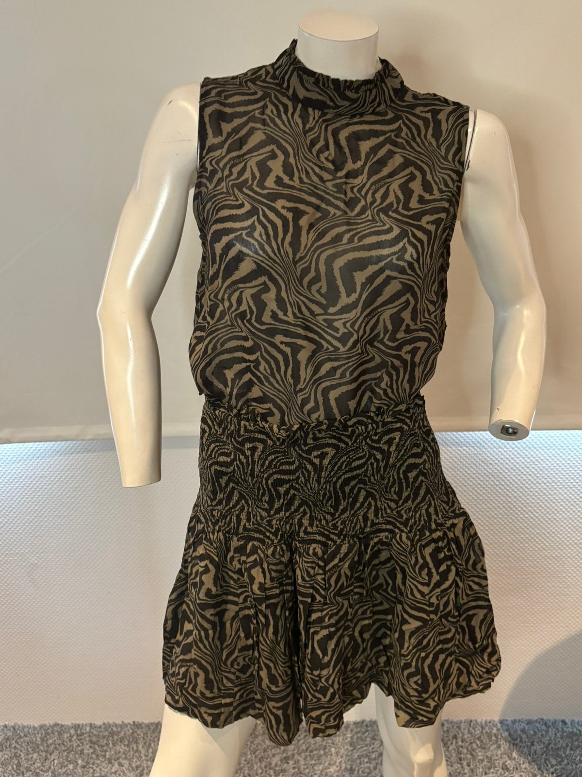 Ganni rokje met bijpassend blouse maat 2. M, Maat 38/40 (M), ., Ophalen of Verzenden, Zo goed als nieuw