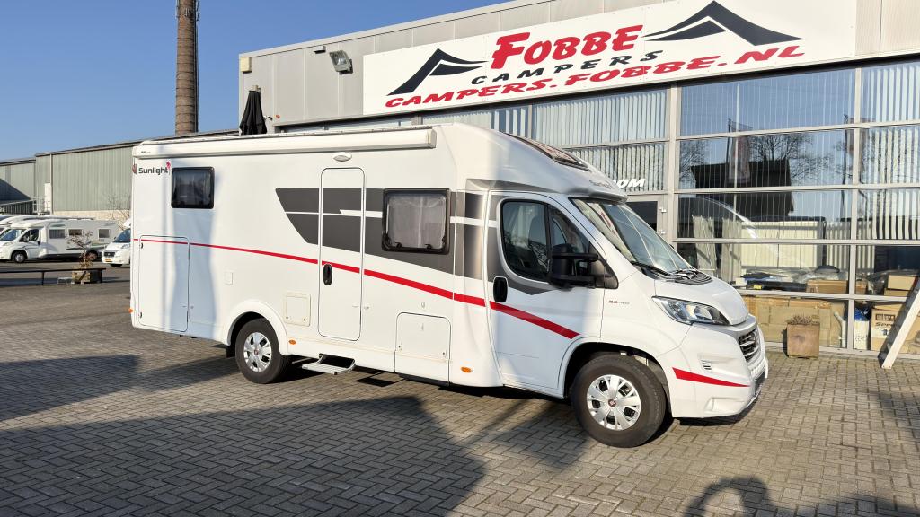 Nieuwstaat met 22dkm en Enkele bedden De Sunlight T67 '2020, Caravans en Kamperen, Campers, Bedrijf, tot en met 3, Half-integraal