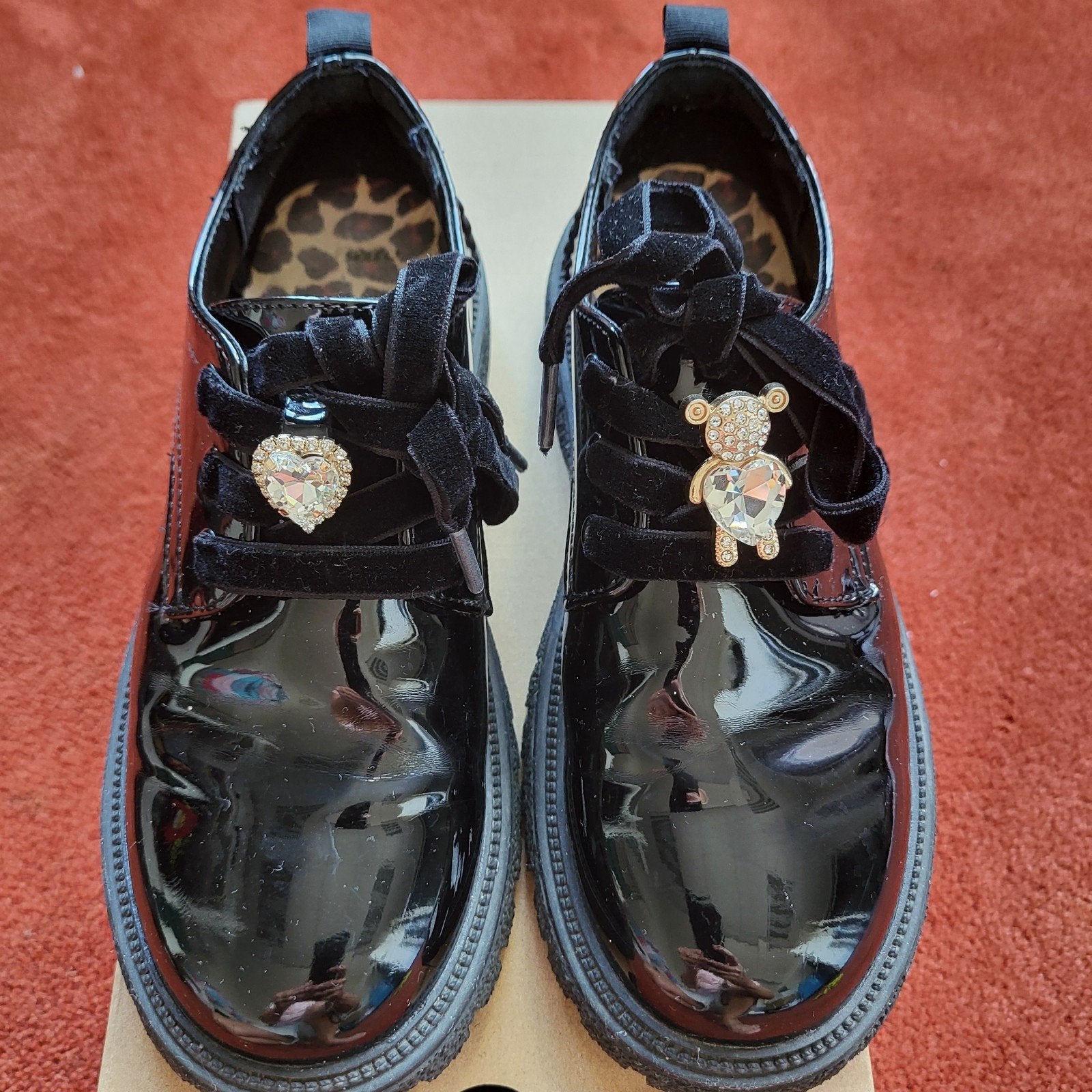 Bata Zwarte Lak Schoenen met Hartjes en Teddybeer, Kinderen en Baby's, Meisje, Schoenen, Ophalen of Verzenden, Zo goed als nieuw