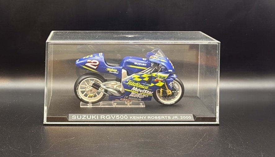 Suzuki RGV500 Kenny Roberts Jr. 2000 #2 1:24, Overige merken, Ophalen of Verzenden, Zo goed als nieuw, Groter dan 1:32