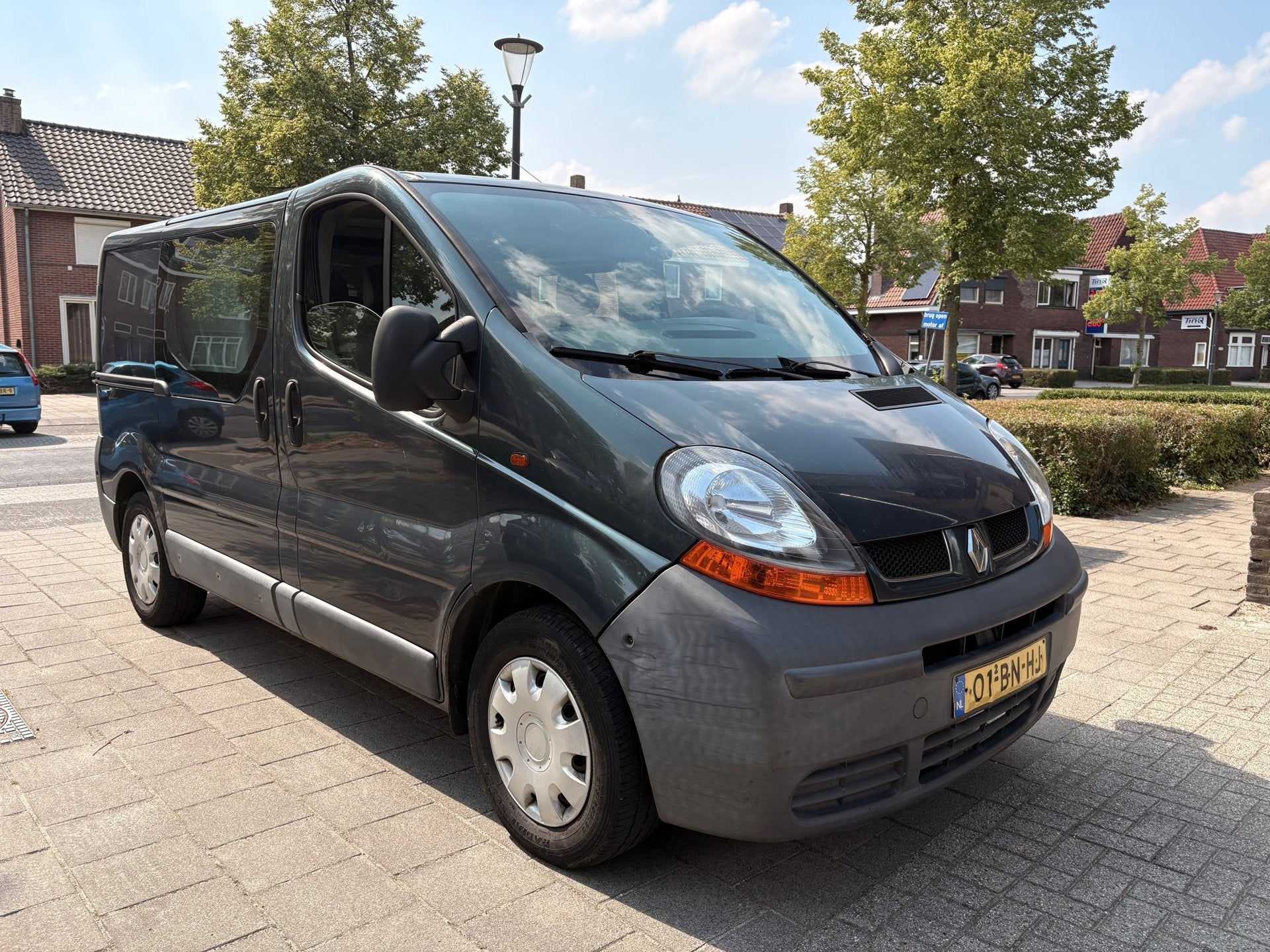 Renault Trafic 2.0-16V L1H1 DC - benzine / gas - airco - dub, Voorwielaandrijving, 1998 cc, Stof, Gebruikt
